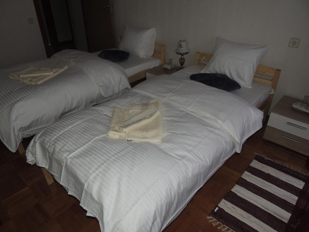 Lohkva Kivilinna Homestay الغرفة الصورة
